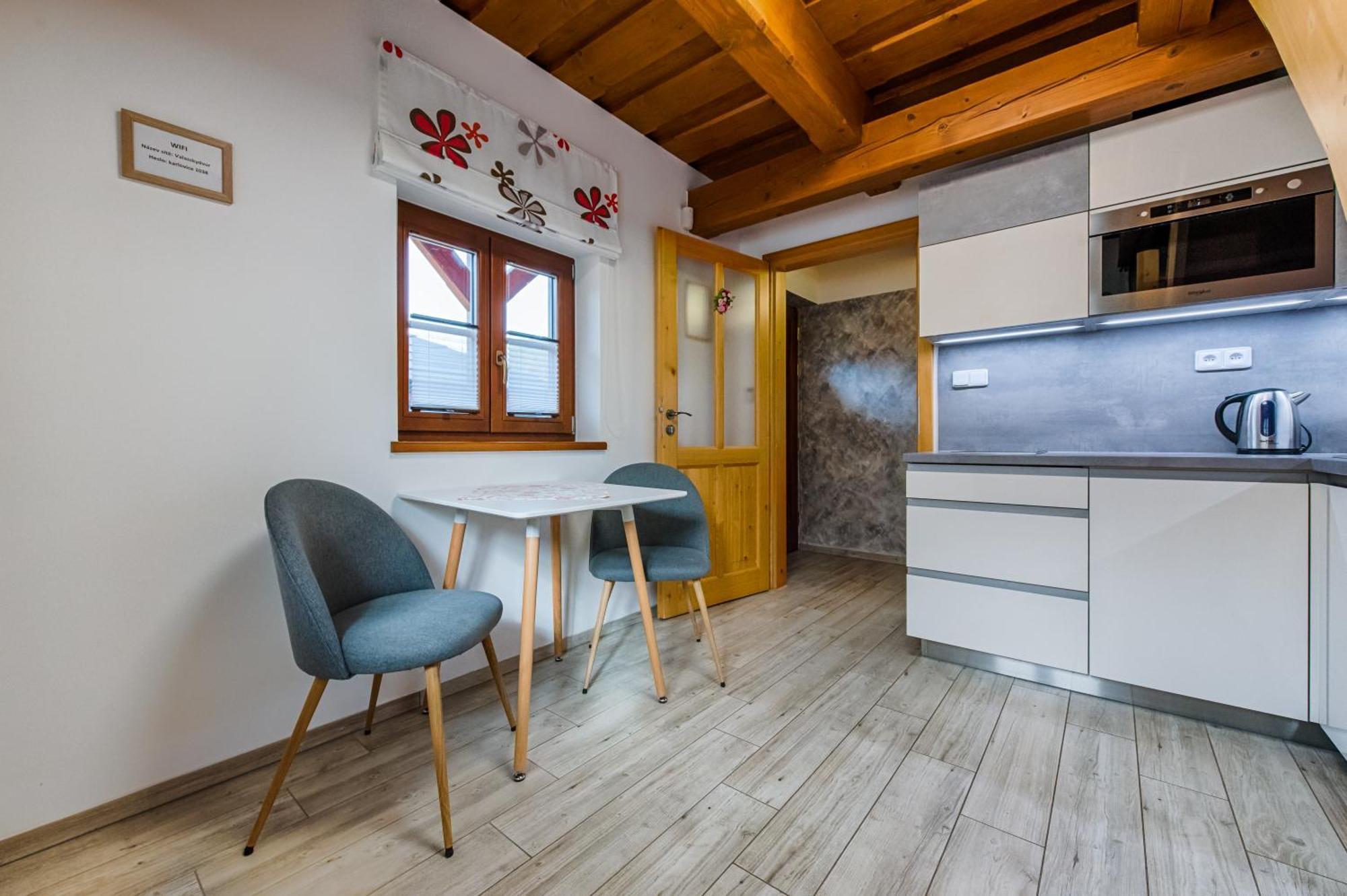 Valassky Dvur Velké Karlovice Extérieur photo