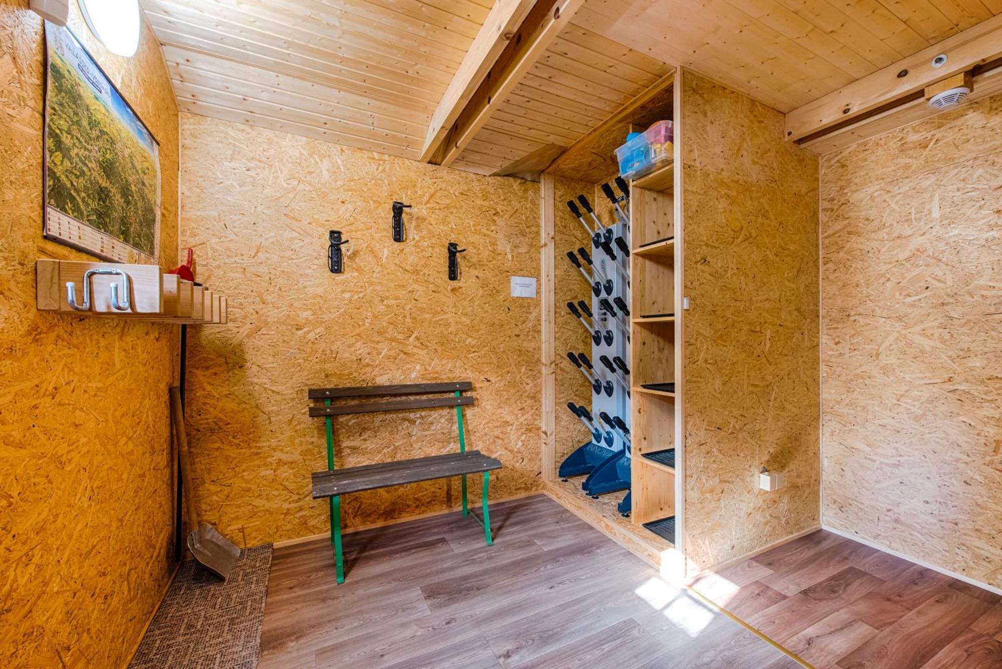Valassky Dvur Velké Karlovice Extérieur photo