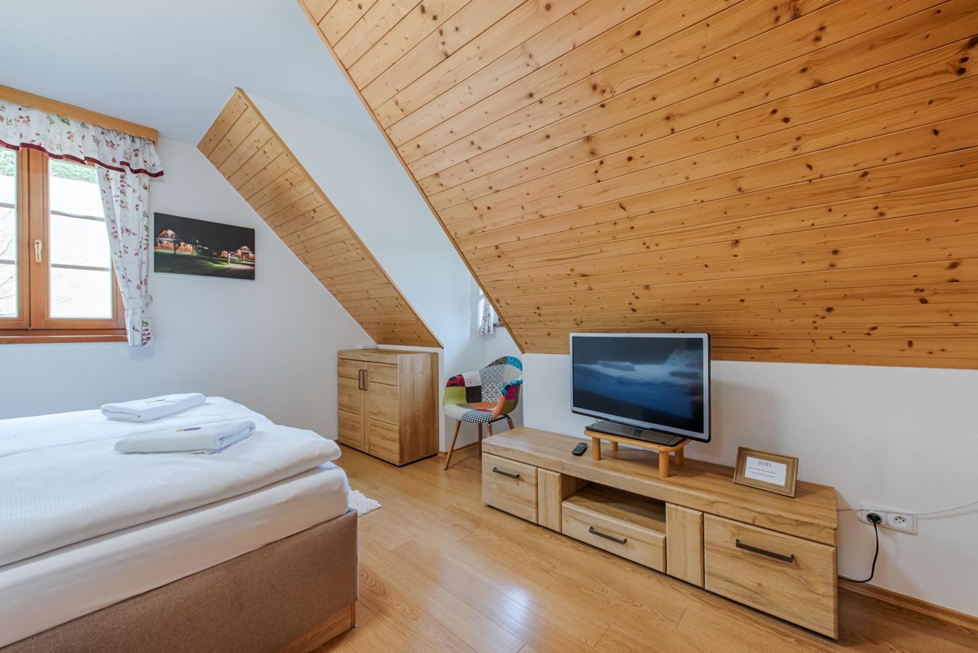 Valassky Dvur Velké Karlovice Extérieur photo