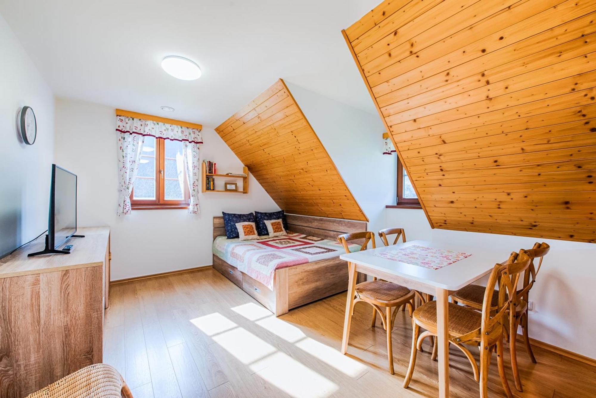 Valassky Dvur Velké Karlovice Extérieur photo